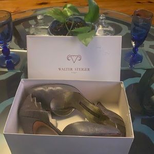 Womens’s Classic Walter Steiger, Grey Lizard Heels.
